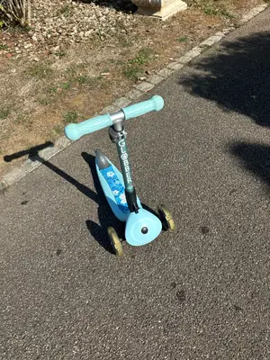 Trottinette enfant Globber 3 roues bleu turquoise, en bon état - Miniature 4