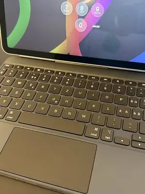 iPad Air 11" M3 128Go + Magic Keyboard Apple