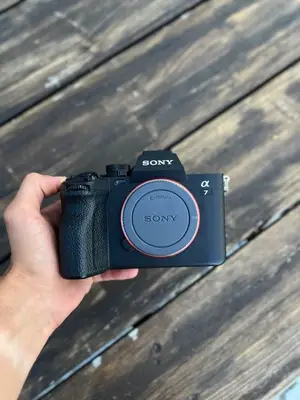 Sony A7IV - Appareil photo hybride comme neuf