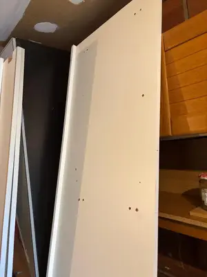 Grande armoire blanche à portes coulissantes 180 x 240 x 60 cm, à réparer - Miniature 4