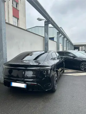 BYD Seal disponible pour activité VTC - 375 € par semaine - Miniature 2