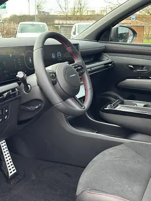 Toyota Corolla Touring Sport 2026 toute neuve - location avec assurance VTC - Miniature 4