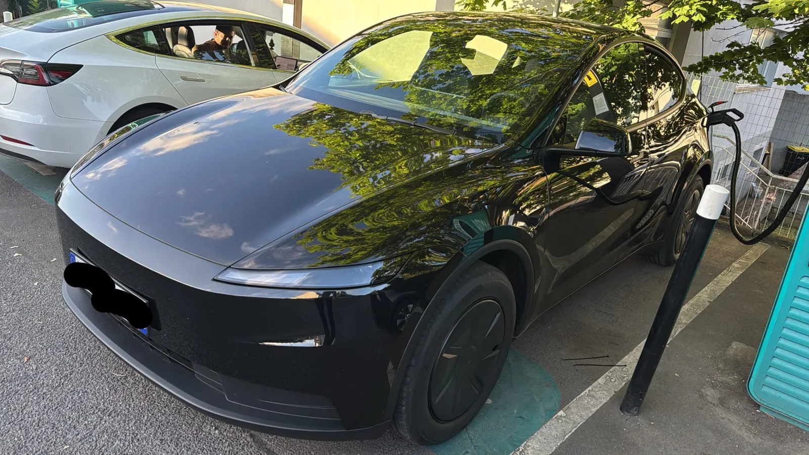 Tesla Model Y Propulsion toute neuve, location 450 € par semaine - Photo 1