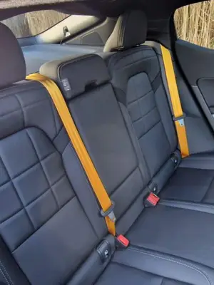 Location Polestar 100 % électrique avec assurances VTC incluses - Miniature 4