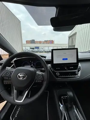 Toyota Corolla Touring Sport 2026 toute neuve - location avec assurance VTC - Miniature 3