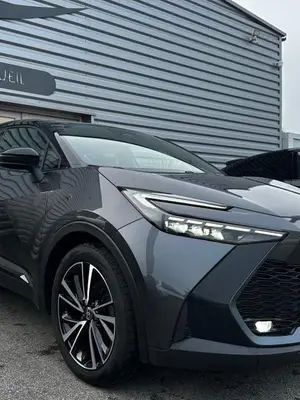 Toyota C-HR HEV hybride - location VTC à la semaine