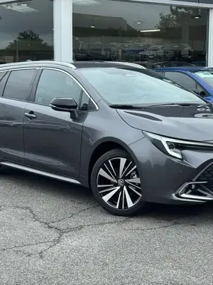 Toyota Corolla Touring Sport 2024 - location à la semaine, assurances VTC incluses