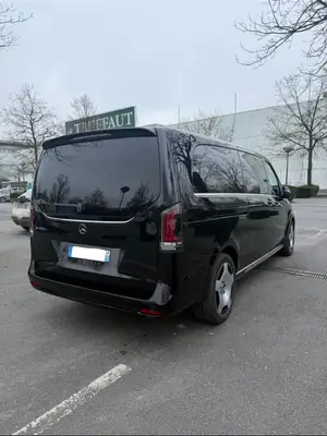 Mercedes Classe V 250 XL Exclusive - location courte ou longue durée - Miniature 3