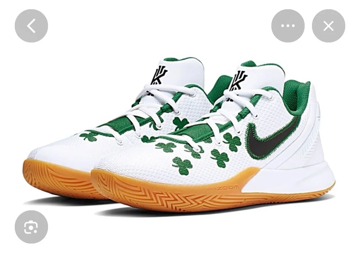 Maillots de foot et paire de baskets neufs et en très bon état - Photo 1