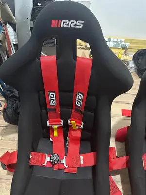 Sièges Baquets RRS + Harnais GT2 i 2 pouces