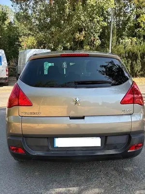 Peugeot 3008 120 Essence - 89 977 km - 4 990€ - Miniature 3