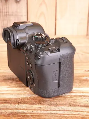 Canon EOS R6 Mark II - Miniature 5