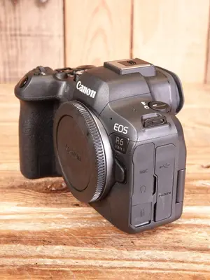 Canon EOS R6 Mark II - Miniature 6
