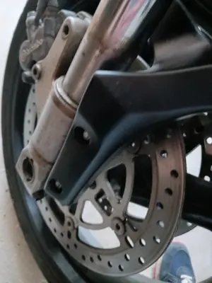 Ducati 620 Dark 2006 - Pour pièces ou restauration , carte grise au nom de l ancien propriétaire - Miniature 3