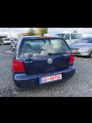 Volkswagen Polo - Miniature 3