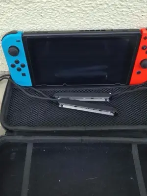 Nintendo Switch - Console complète envoie possible - Miniature 2