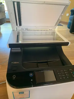 Imprimante Ricoh SP C262 SFNW en très bon état avec cartouche noire neuve - Miniature 2