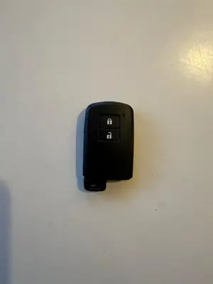 Nouvelle clé intelligente Toyota Auris Yaris - Miniature 2