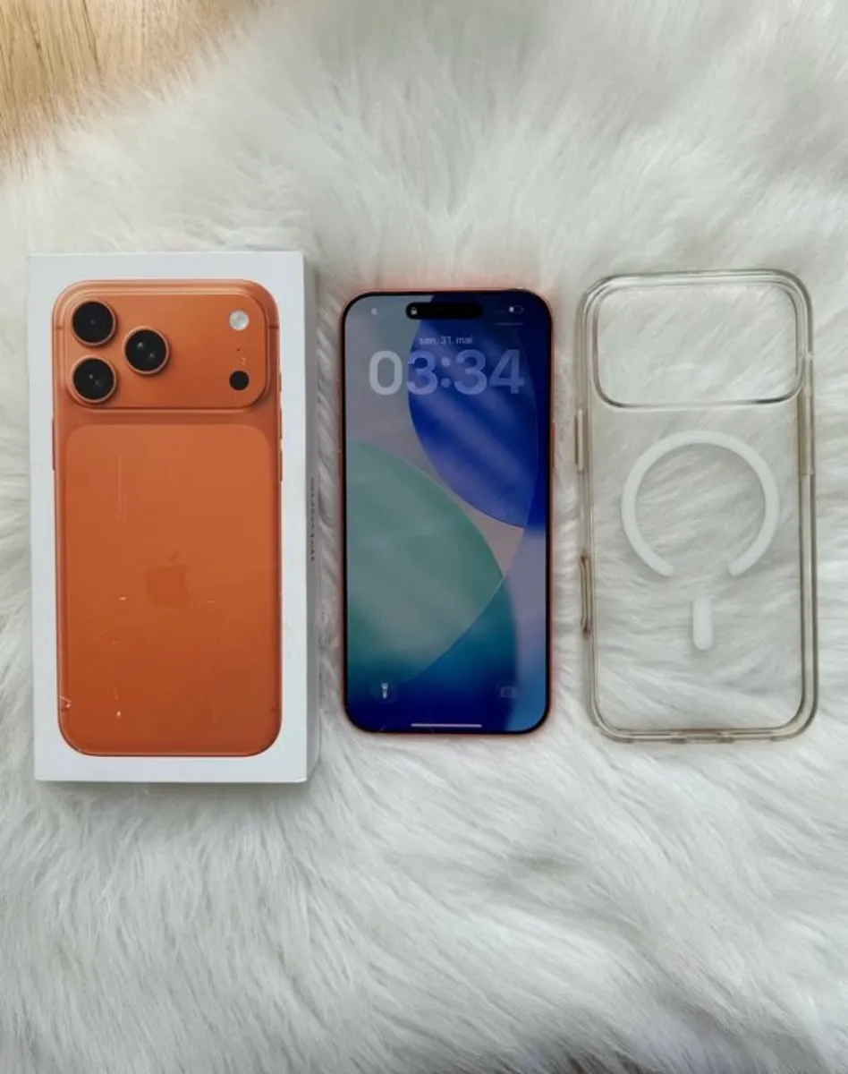 iPhone 17 Pro Max avec facture et accessoire - Photo 1