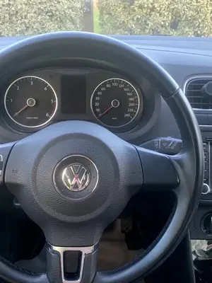Volkswagen Polo Match 2 1.6 TDI 90ch 2014 - Miniature 4