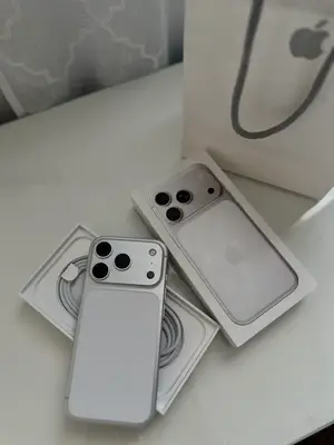 iPhone 17 Pro Max 800€ - Neuf avec facture