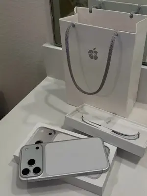 iPhone 17 Pro Max 800€ - Neuf avec facture - Miniature 4
