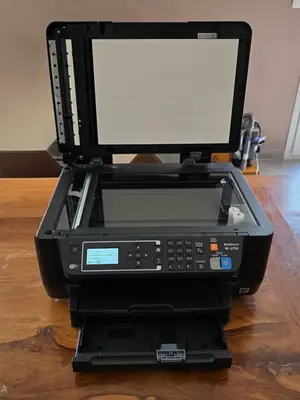 Imprimante Epson WorkForce WF-2750. Fonctionne très bien et en très bonne état. Il faut simplement r - Miniature 2