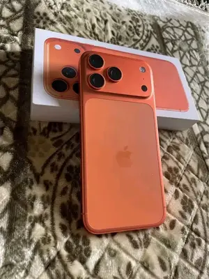iPhone 17 Pro Max - Très bon état avec accessoires