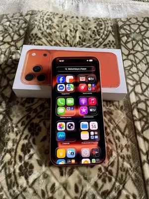 iPhone 17 Pro Max en très bon état, sans frais à prévoir - Miniature 3