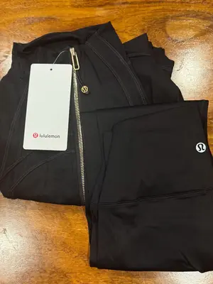 Ensemble Lululemon noir veste et legging