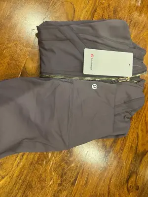 Ensemble Lululemon veste et legging gris