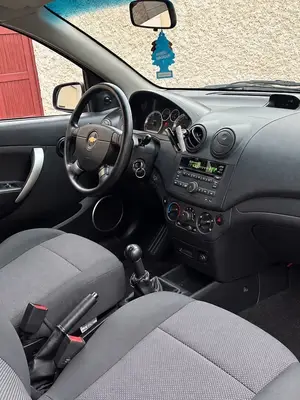 Chevrolet Aveo 1.2 16V 84cv - Bon état - Miniature 3