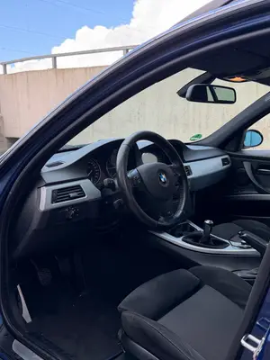 BMW 320d Pack M Bleu Le Mans - Miniature 5