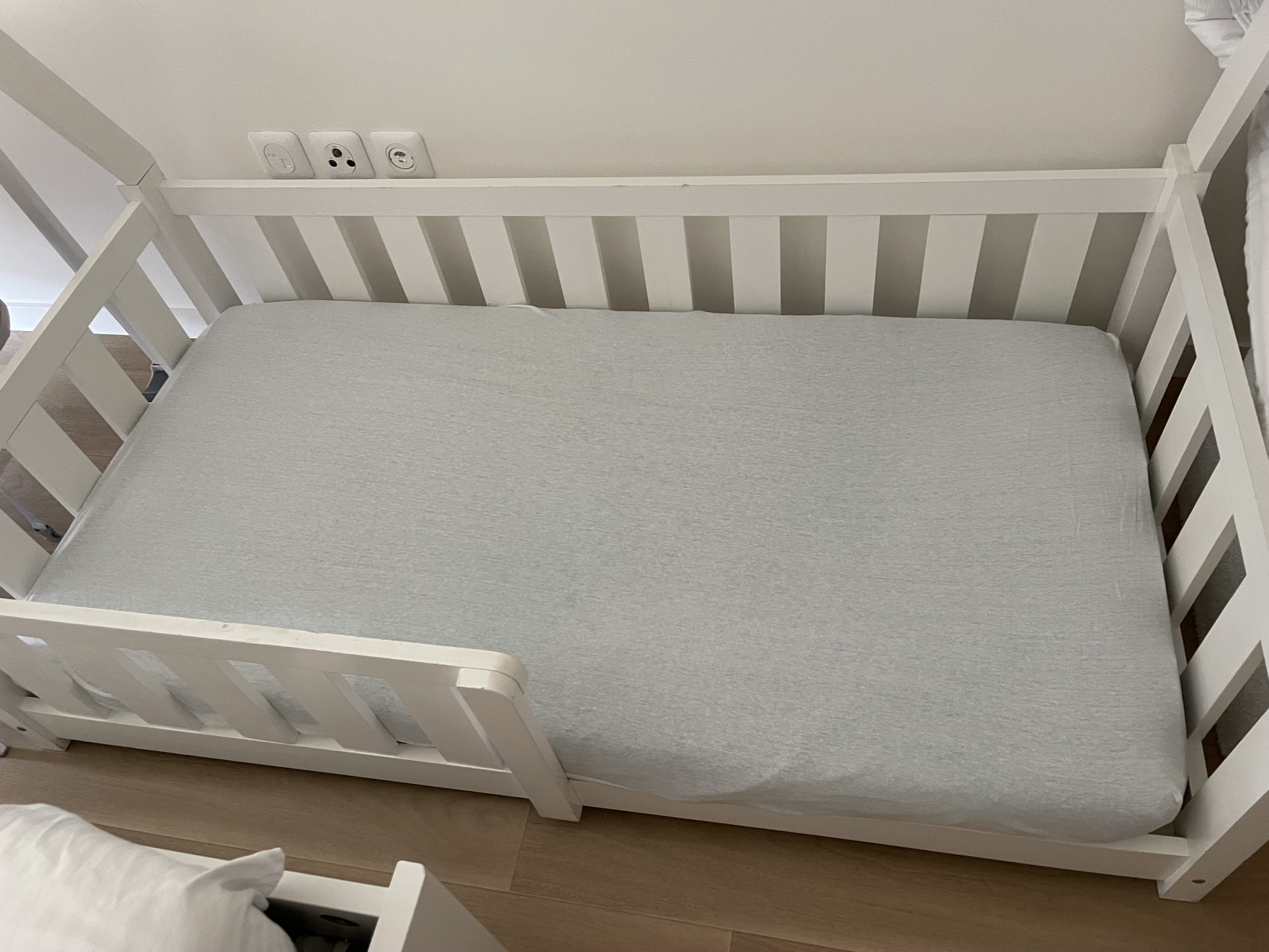 Vente d'un lit enfant 75x140 - Miniature 6