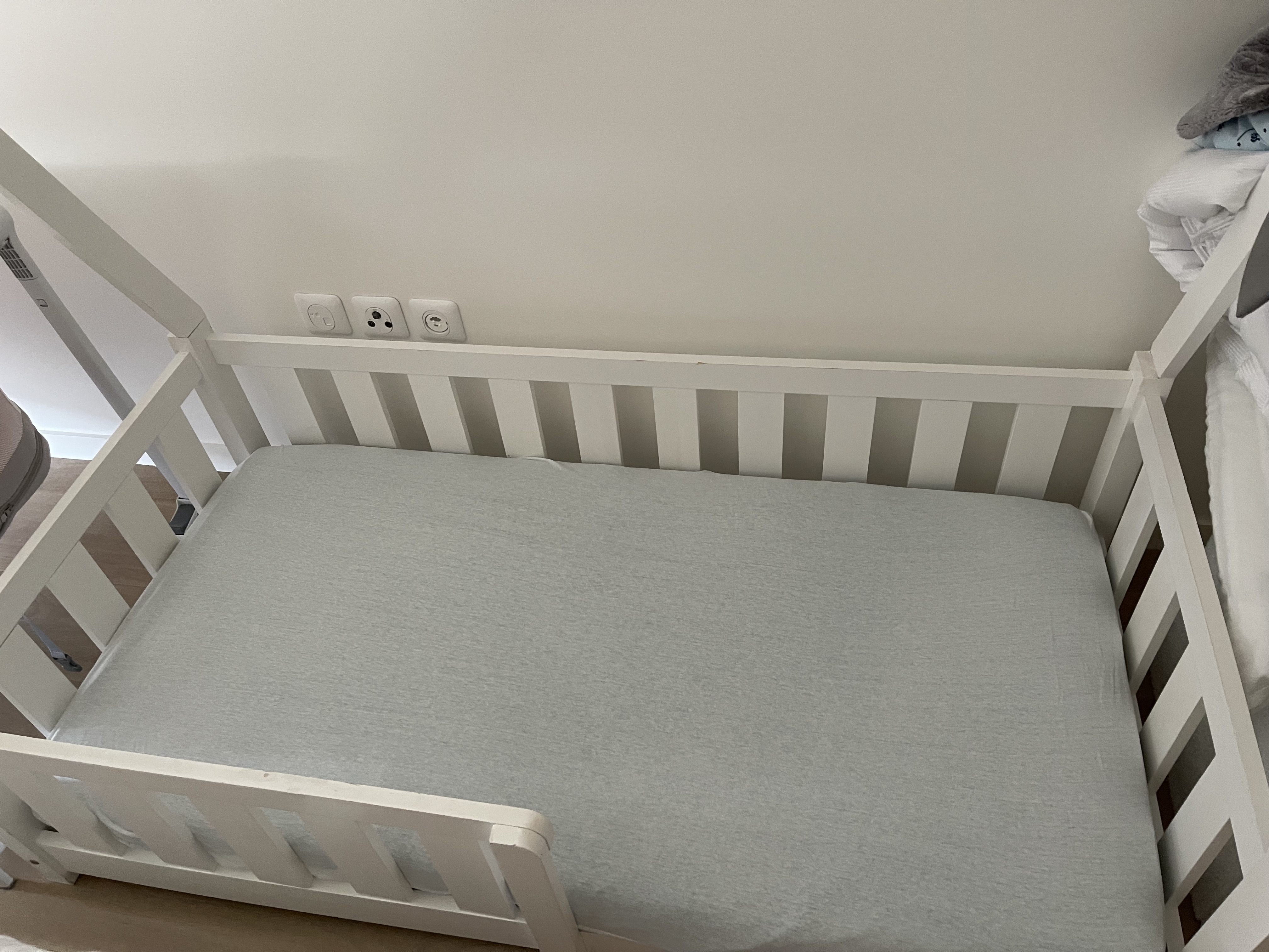 Vente d'un lit enfant 75x140 - Miniature 5