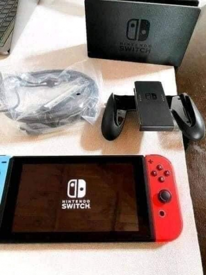 NINTENDO SWITCH - Miniature 4