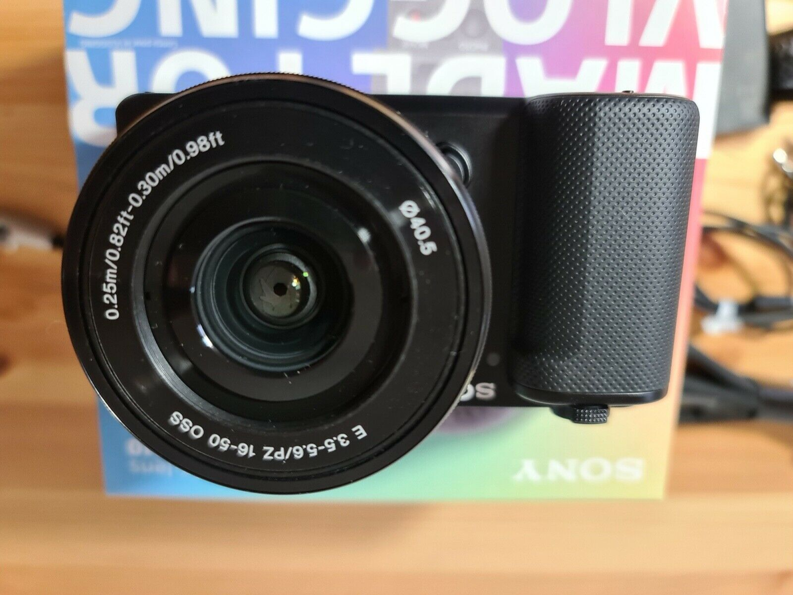 Kit Sony Alpha ZV-E10 avec SEL-1650 + poignée Bluetooth - Miniature 3