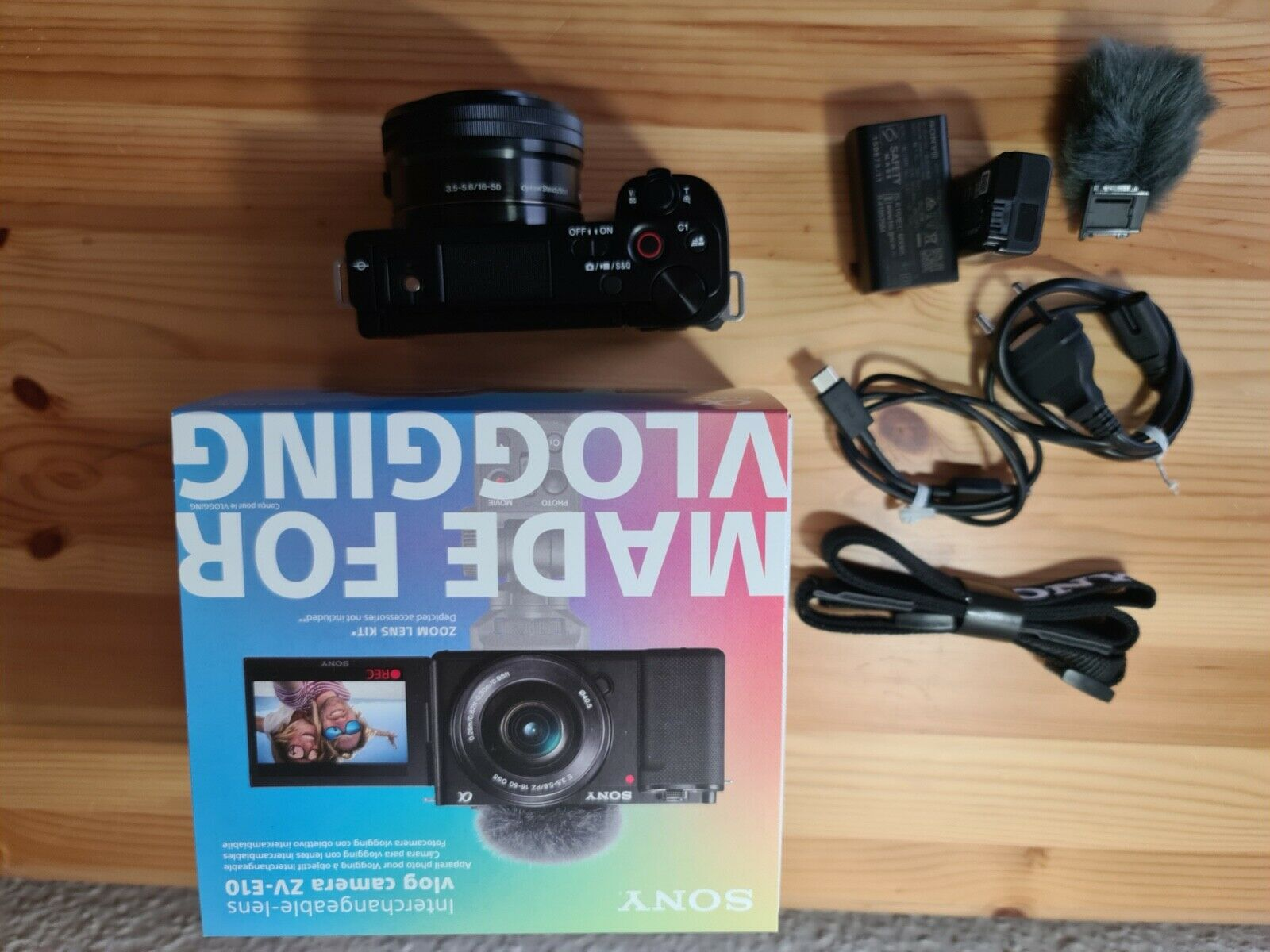Kit Sony Alpha ZV-E10 avec SEL-1650 + poignée Bluetooth - Miniature 5