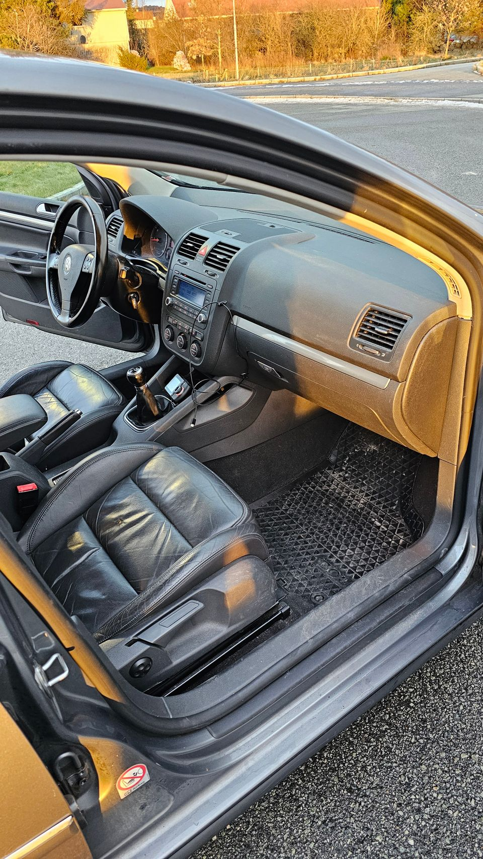 Volkswagen Golf  2.0-140 D 4MOTION
