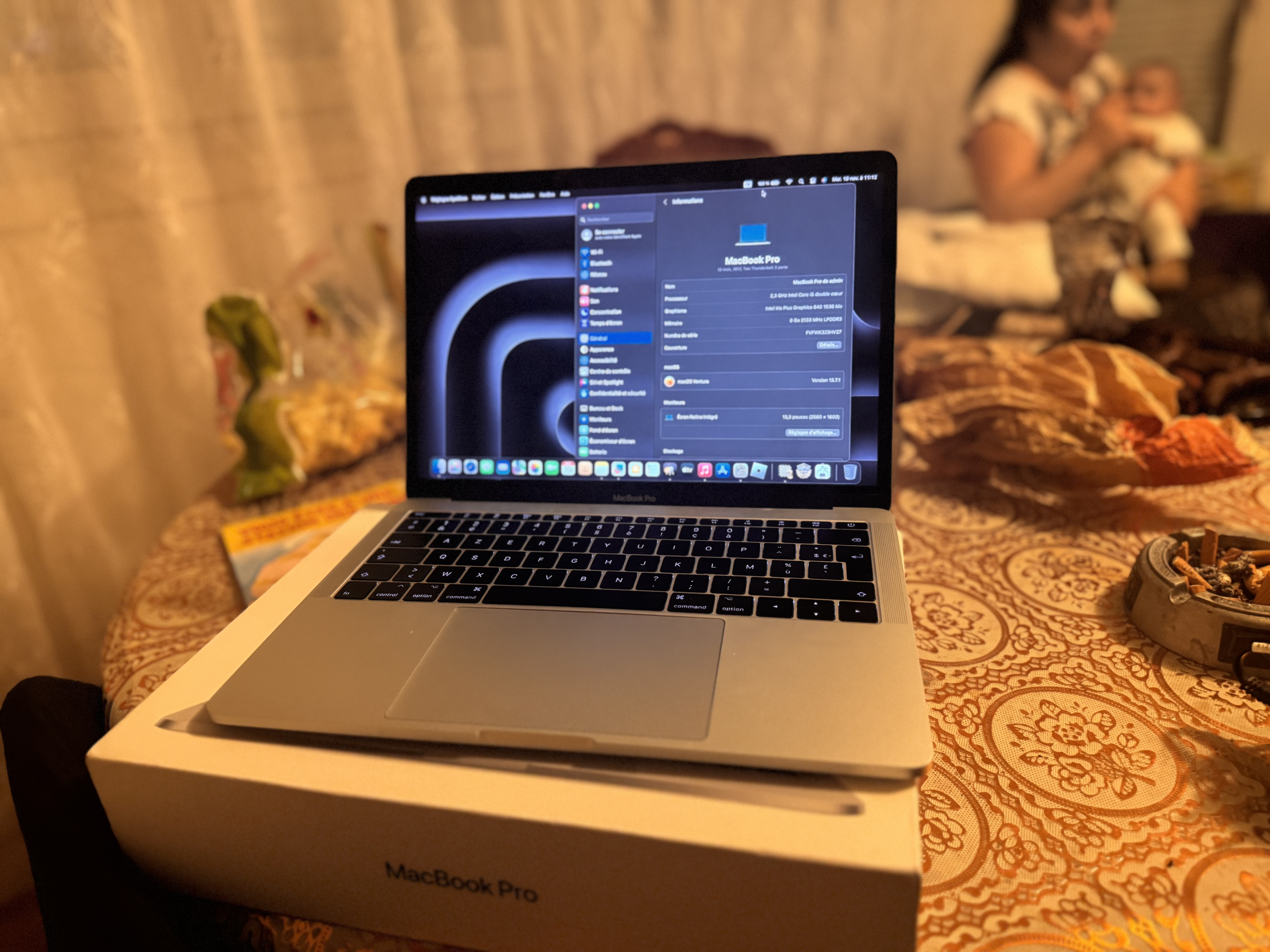 Je vend mon Apple ne tres bonne etat come le neuf - Miniature 2