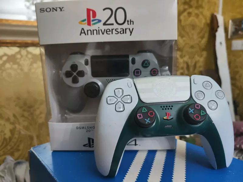 PS5 BUNDLE - 20 jeux - Miniature 3