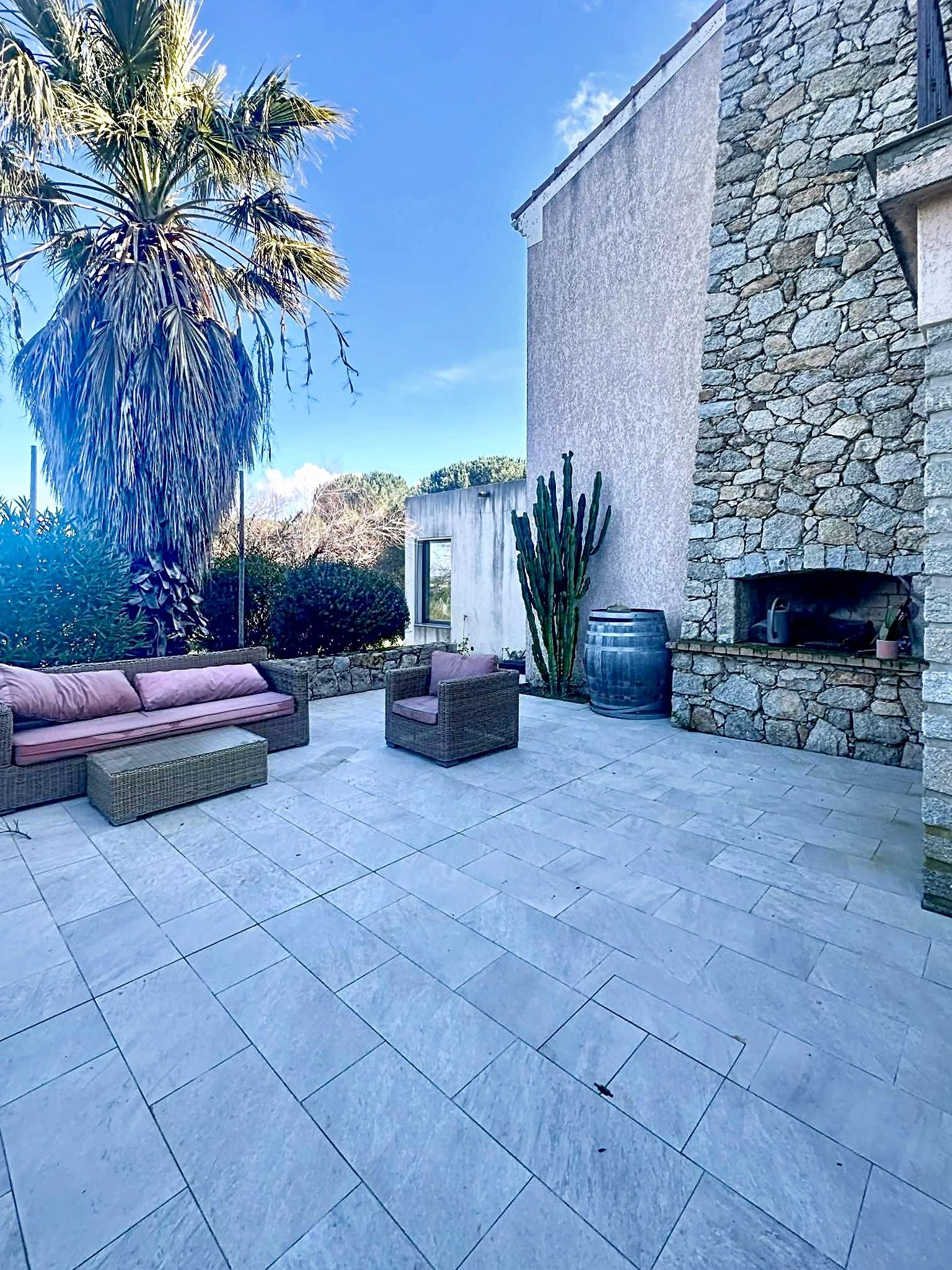 Magnifique Villa avec terrain de 200m² proche Calvi Centre pour 8 personnes L26 - Miniature 2