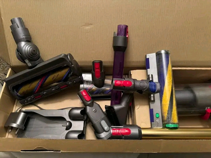 Aspirateur Dyson V15