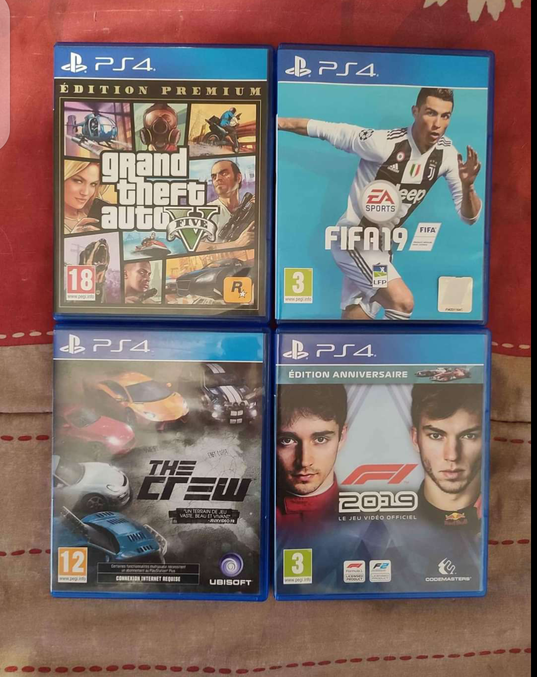 PS4 avec 2 manette et 8 jeux - Miniature 3