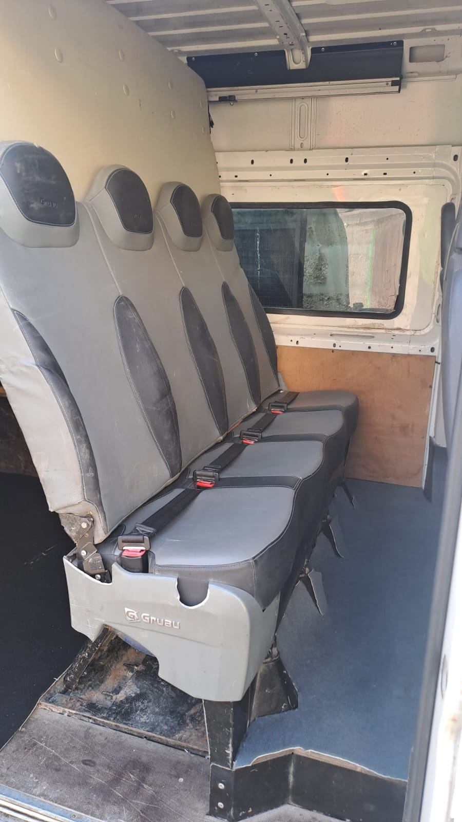 Vends Peugeot Boxer 7 places en excellent état - Photo 1
