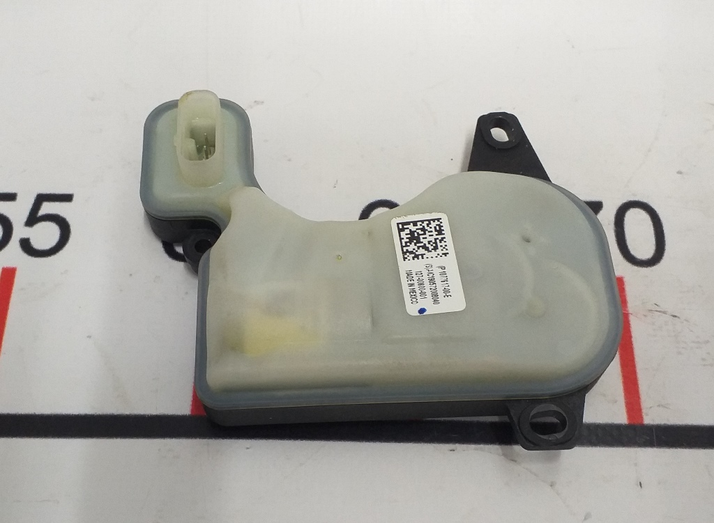 Actionneur de vanne de vase d'expansion de liquide de refroidissement Tesla 1077617-00-E-Uc