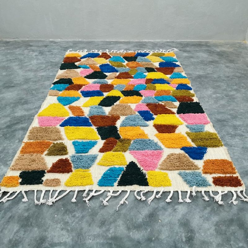 Tapis Blanc Bérbère ,Tapis fait Main au Maroc ,Tapis de laine
authentique - Miniature 3