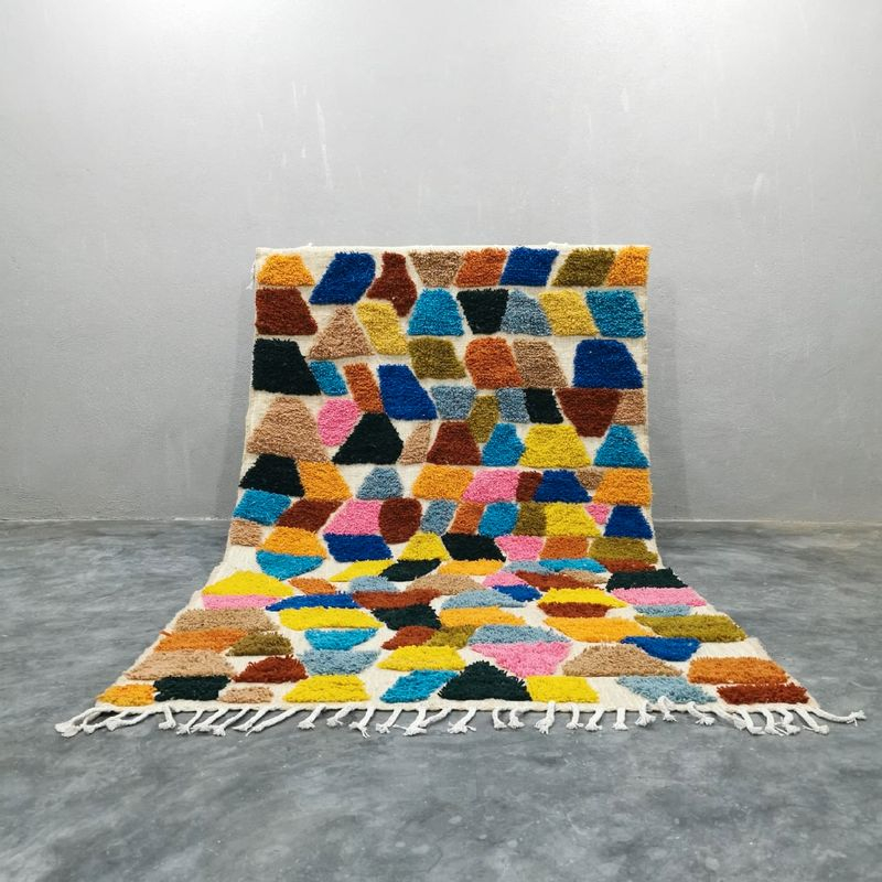 Tapis Blanc Bérbère ,Tapis fait Main au Maroc ,Tapis de laine
authentique - Miniature 4