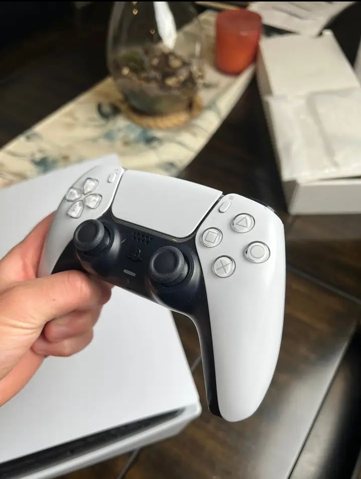 Je mets en vente ma PS5 - Miniature 4