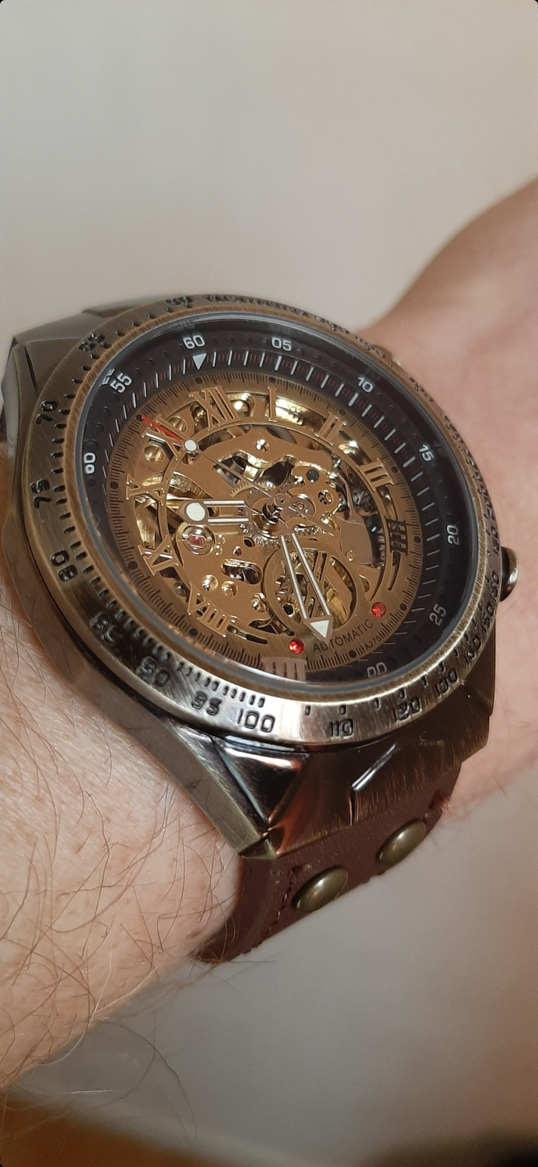 Montre mécanique automatique tourbillon a dos transparent creux,